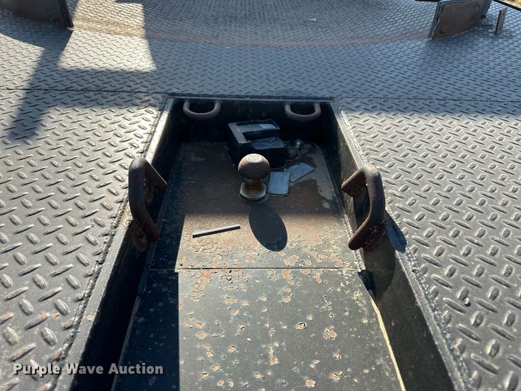 image for item ER8025 2009 Kenworth T370 flatbed truck