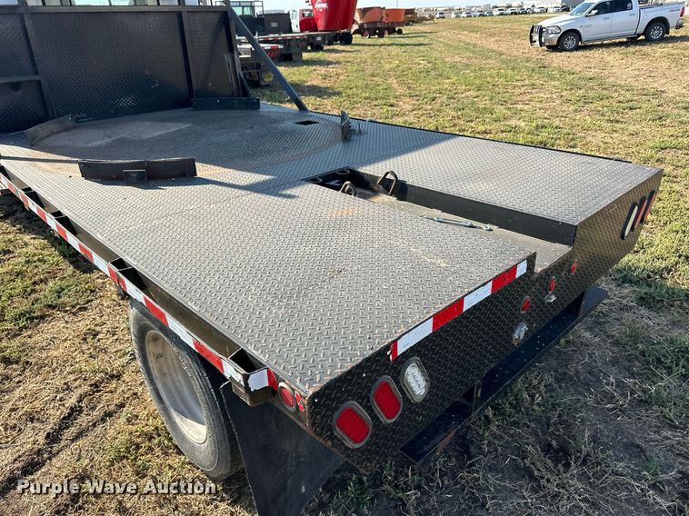 image for item ER8025 2009 Kenworth T370 flatbed truck