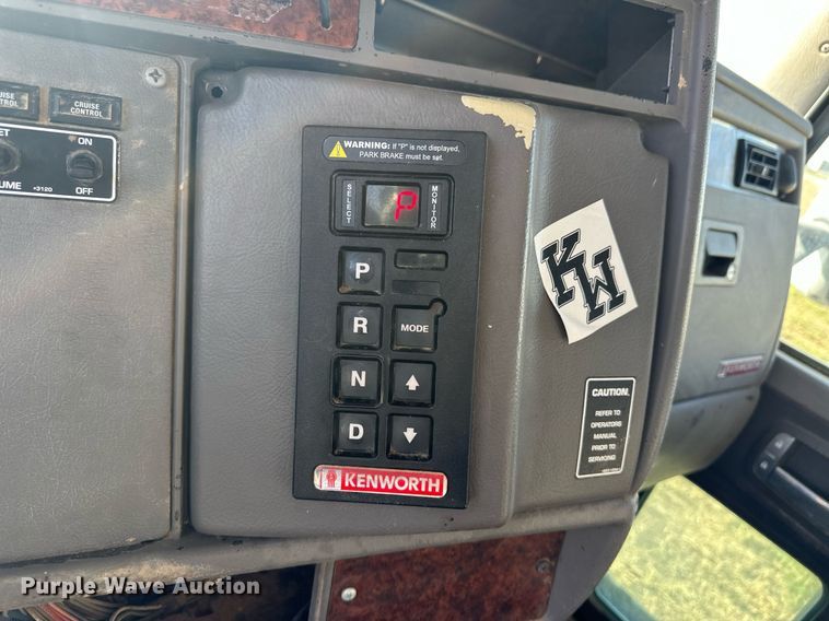 image for item ER8025 2009 Kenworth T370 flatbed truck