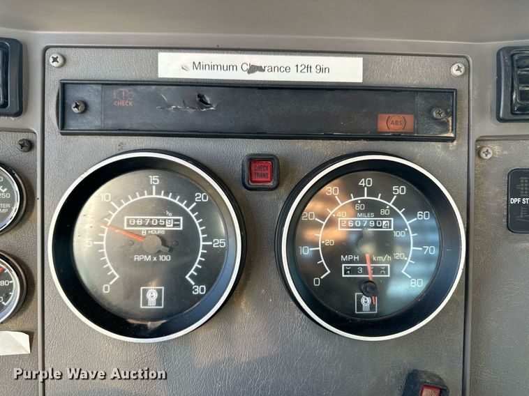 image for item ER8025 2009 Kenworth T370 flatbed truck