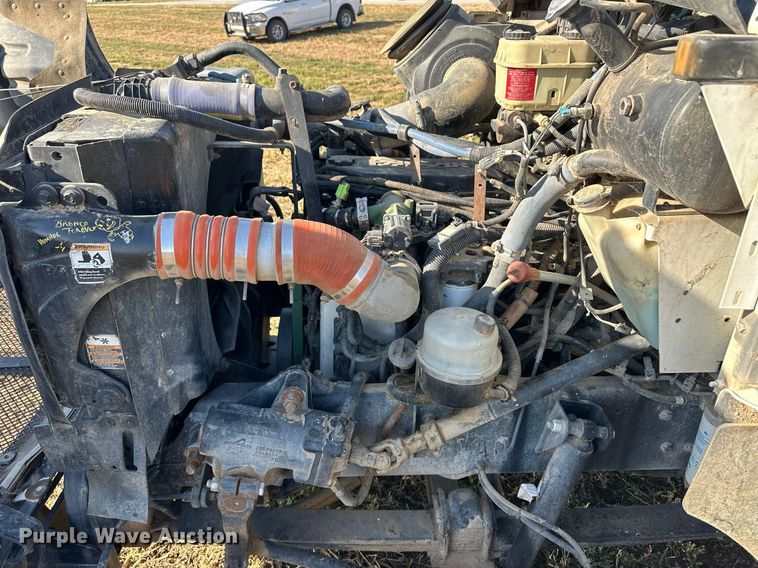 image for item ER8025 2009 Kenworth T370 flatbed truck