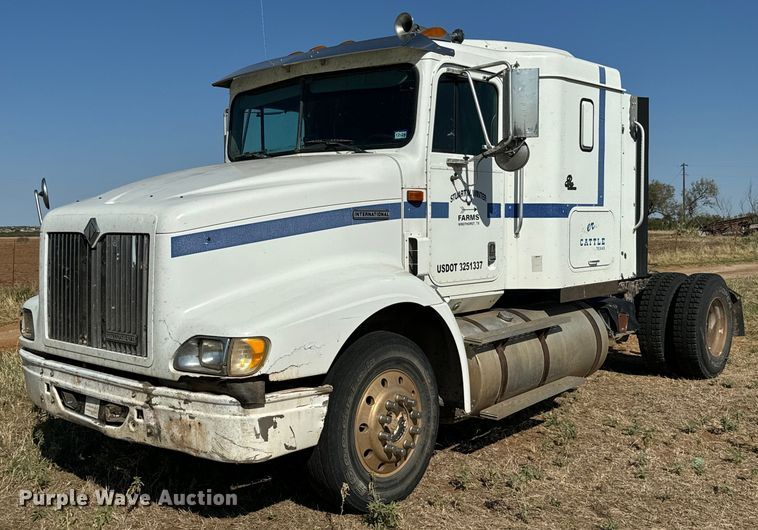 image for item IE9101 1998 International  9200 semi truck