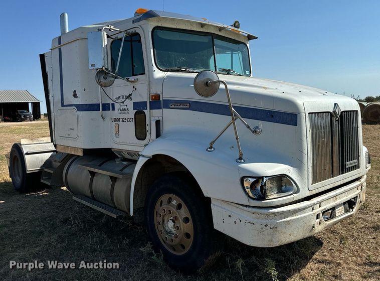 image for item IE9101 1998 International  9200 semi truck