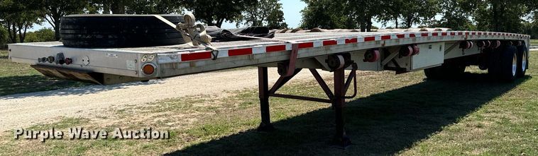 image for item IE9104 1998 Reitnouer  flatbed trailer