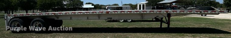 image for item IE9104 1998 Reitnouer  flatbed trailer