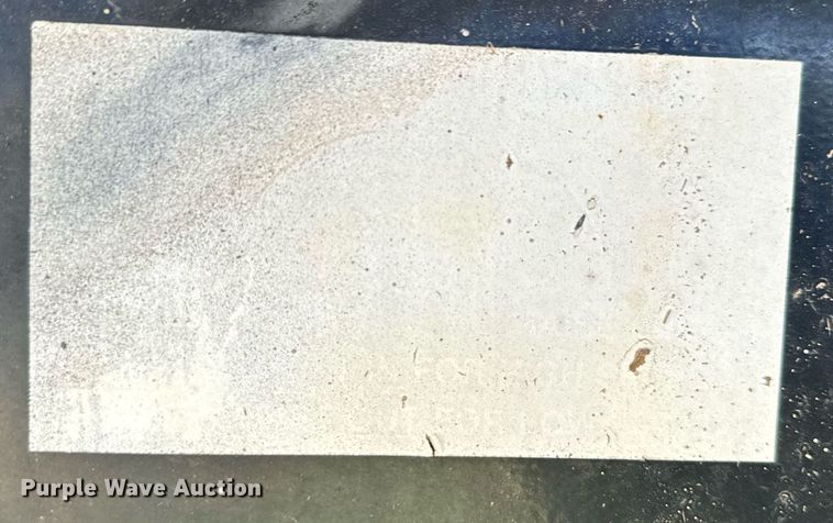 image for item IE9105 2002 Lufkin flatbed trailer