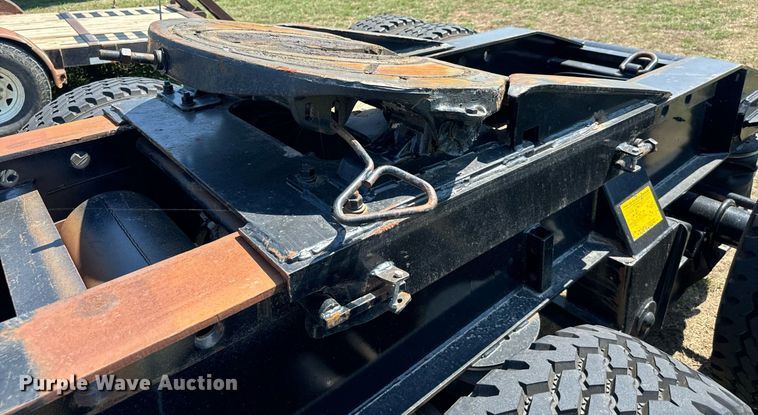 image for item IE9106 2002 Scona Jeep