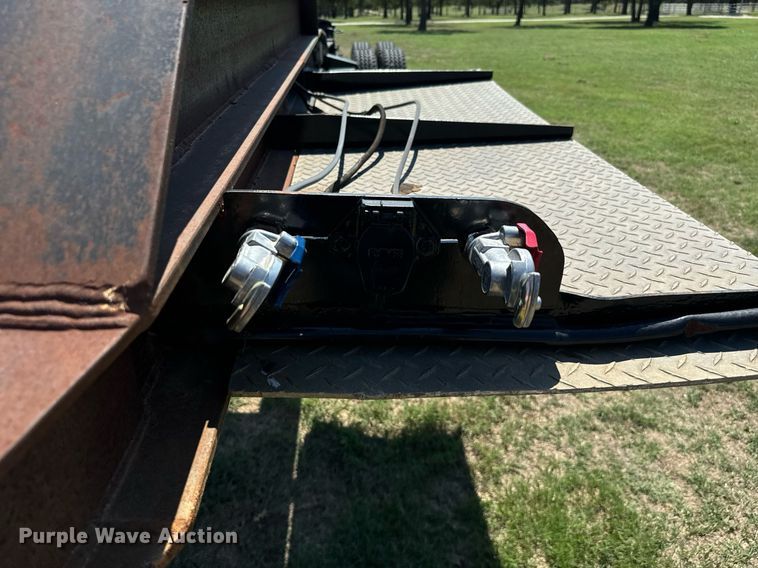 image for item IE9106 2002 Scona Jeep