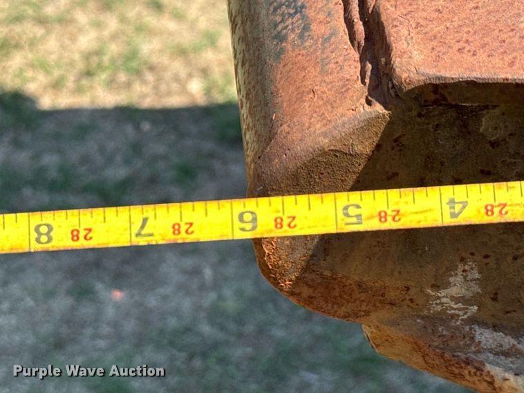 image for item IE9106 2002 Scona Jeep