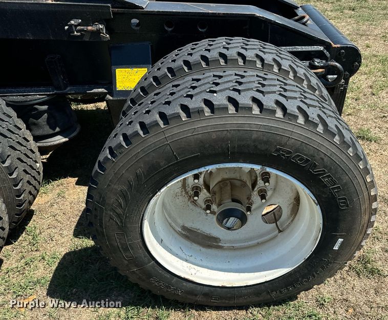 image for item IE9106 2002 Scona Jeep