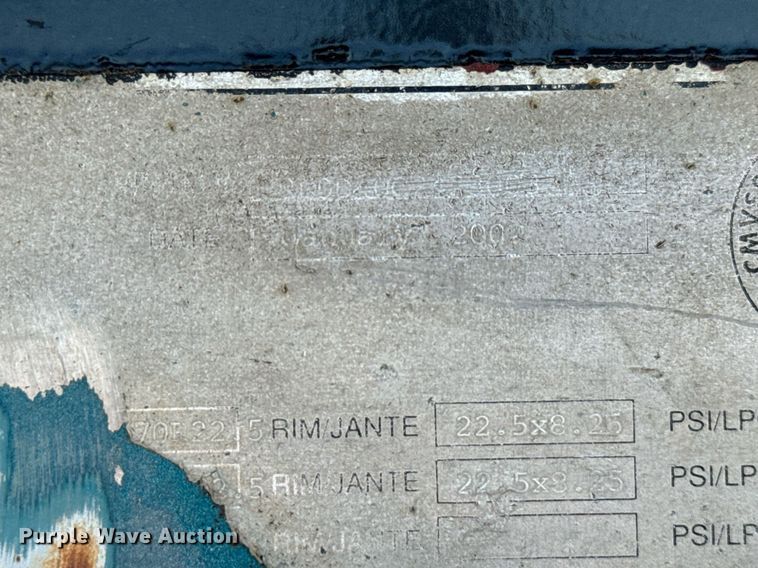 image for item IE9106 2002 Scona Jeep