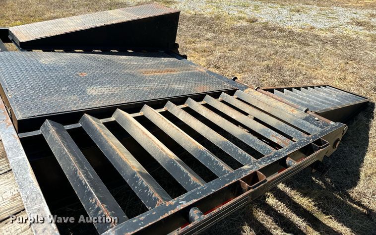 image for item IE9136 2015 Lone Star Trailer equipment trailer