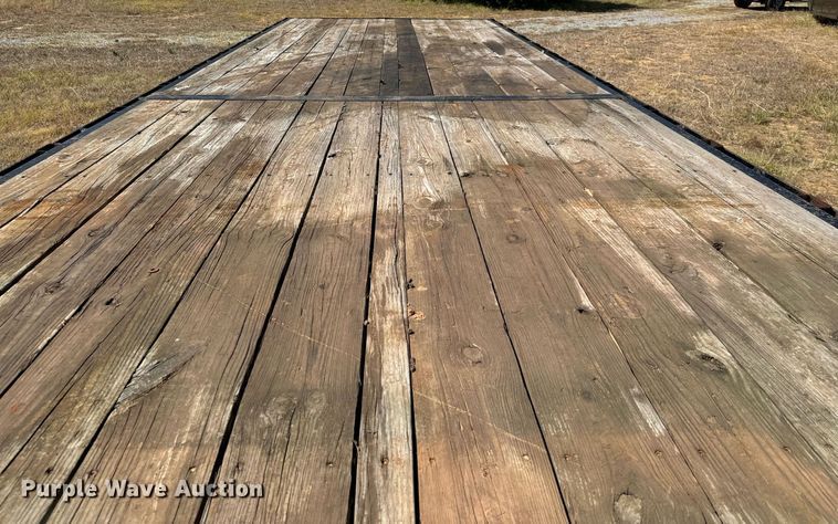 image for item IE9136 2015 Lone Star Trailer equipment trailer