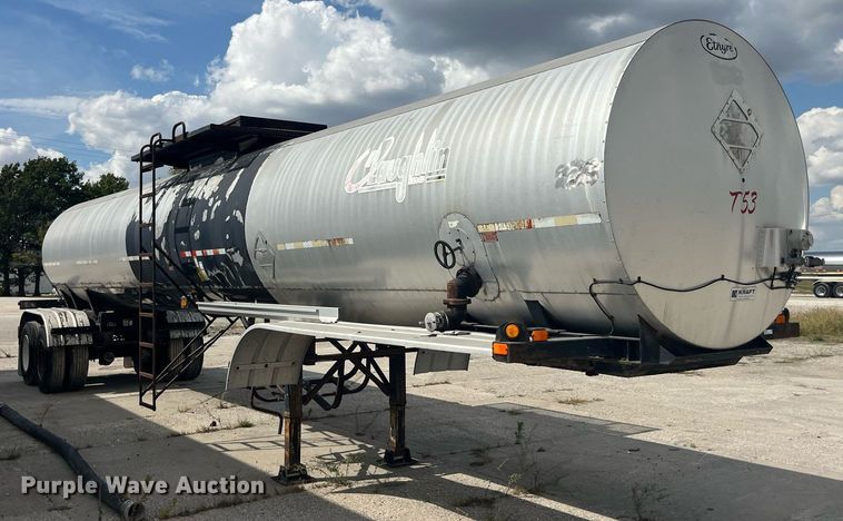 image for item LC9185 2001 E.D. Etenyre T4525 tank trailer