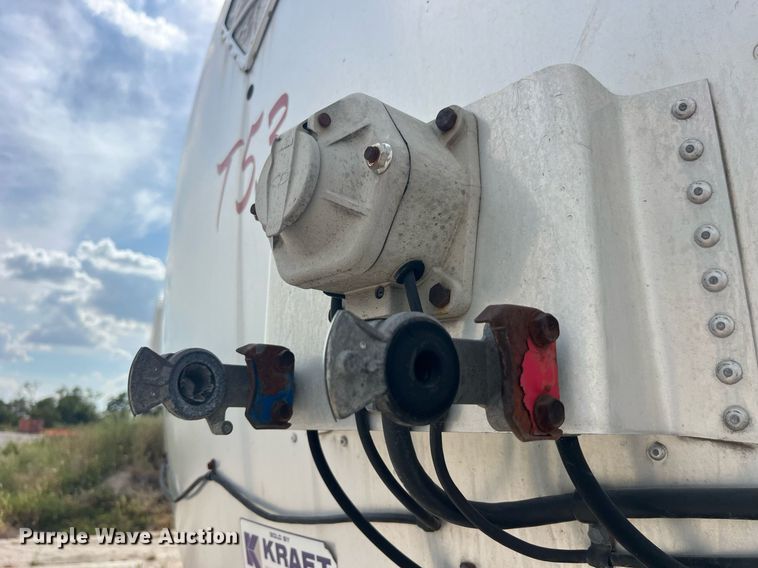 image for item LC9185 2001 E.D. Etenyre T4525 tank trailer