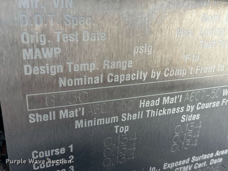 image for item LC9185 2001 E.D. Etenyre T4525 tank trailer