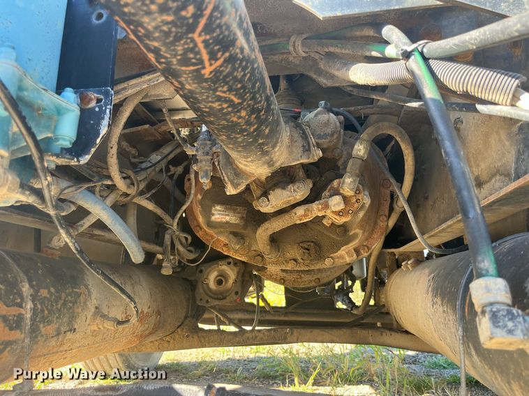 image for item LC9202 1992 International  9400 semi truck