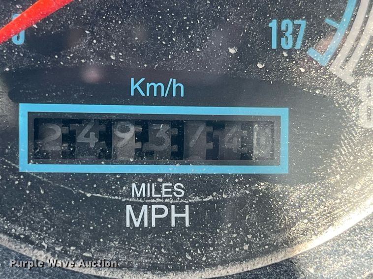 image for item LC9202 1992 International  9400 semi truck