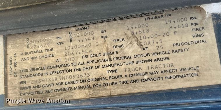 image for item LC9202 1992 International  9400 semi truck