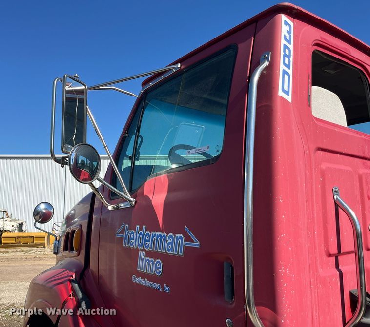 image for item LC9204 2005 Sterling AT9500 semi truck