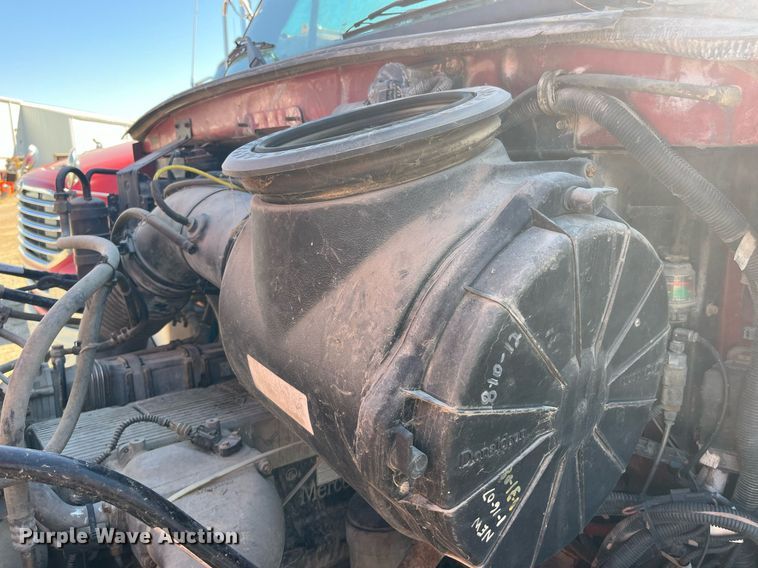 image for item LC9204 2005 Sterling AT9500 semi truck