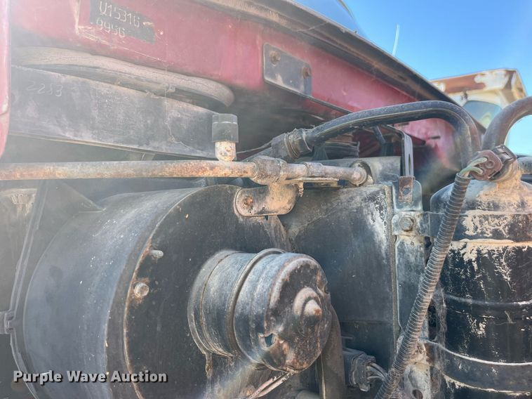 image for item LC9204 2005 Sterling AT9500 semi truck