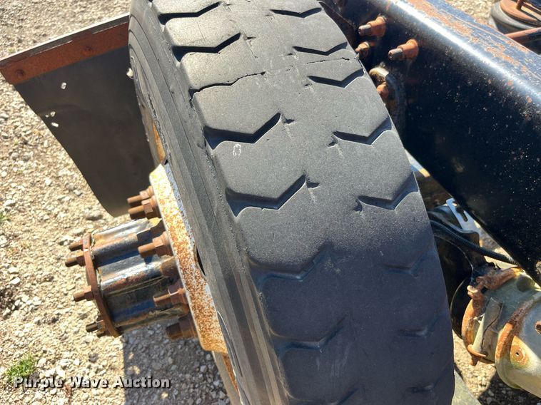 image for item LC9204 2005 Sterling AT9500 semi truck