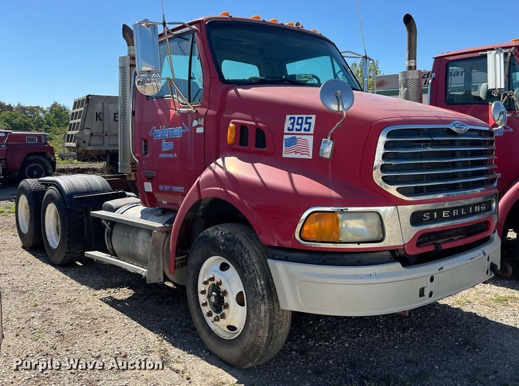 image for item LC9205 2005 Sterling AT9500 semi truck