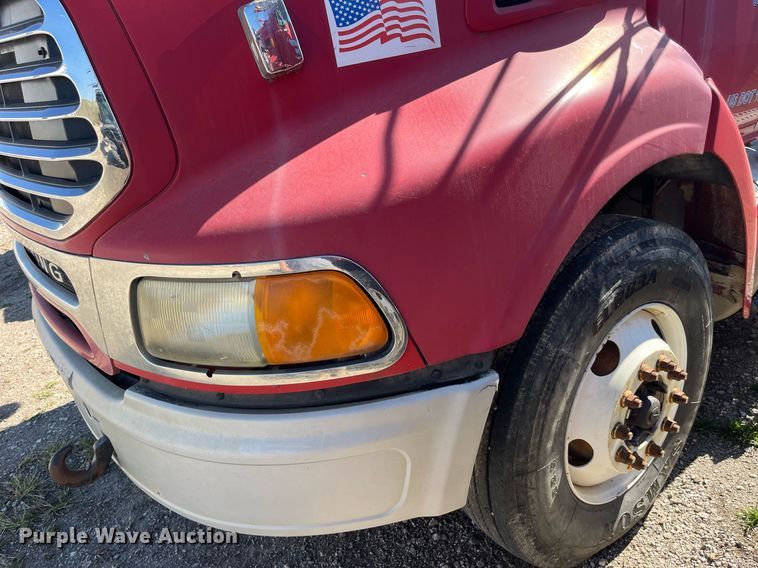 image for item LC9205 2005 Sterling AT9500 semi truck