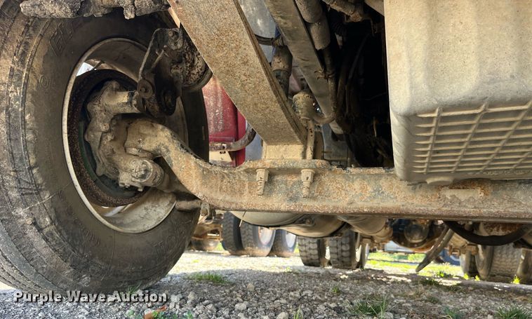 image for item LC9205 2005 Sterling AT9500 semi truck