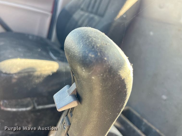 image for item LC9205 2005 Sterling AT9500 semi truck