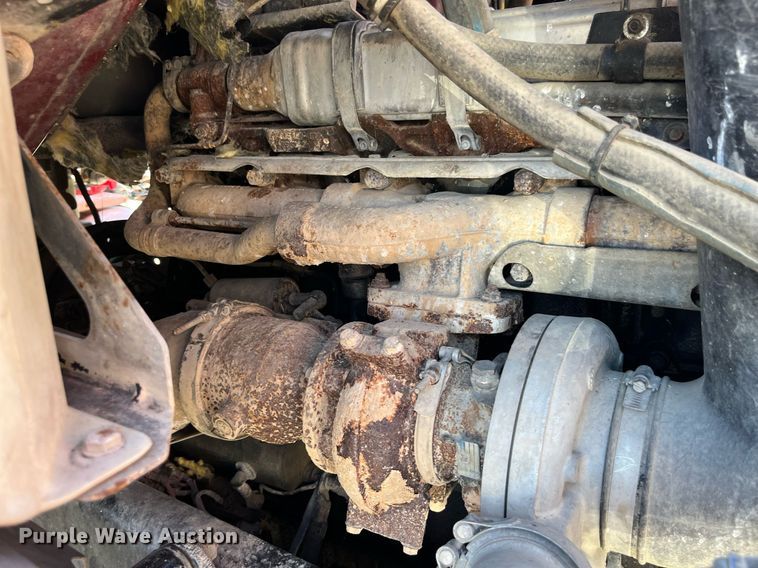 image for item LC9205 2005 Sterling AT9500 semi truck