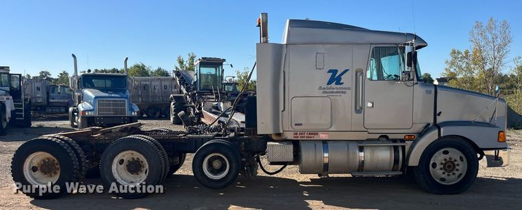 image for item LC9212 1997 Volvo WIA semi truck