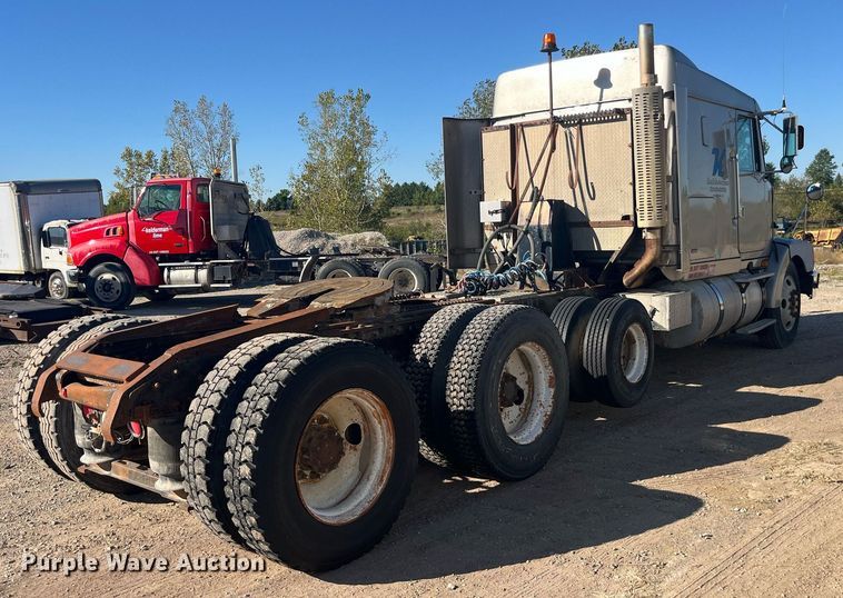 image for item LC9212 1997 Volvo WIA semi truck