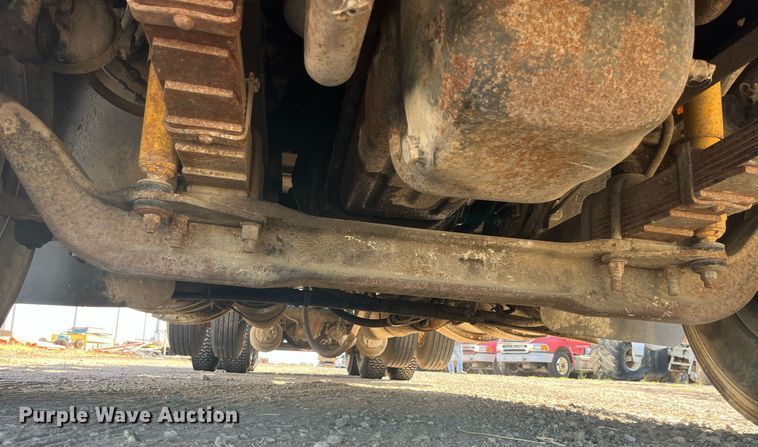 image for item LC9212 1997 Volvo WIA semi truck