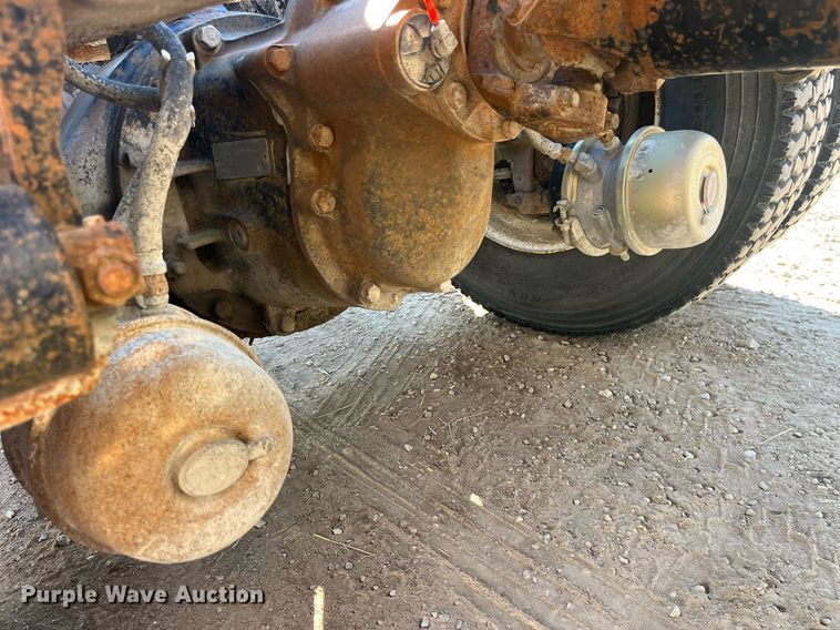 image for item LC9212 1997 Volvo WIA semi truck