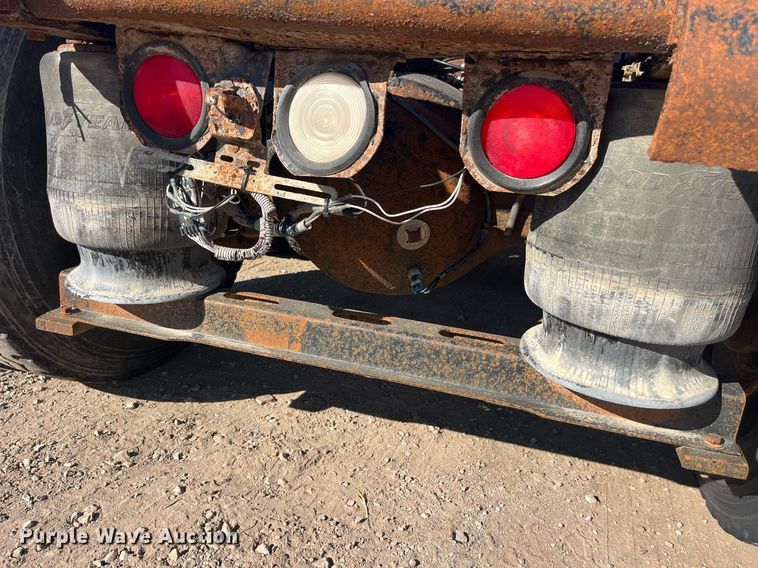 image for item LC9212 1997 Volvo WIA semi truck