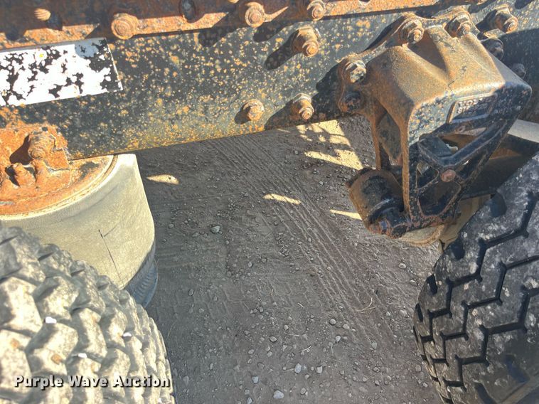 image for item LC9212 1997 Volvo WIA semi truck