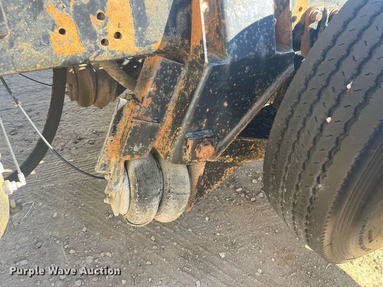 image for item LC9212 1997 Volvo WIA semi truck