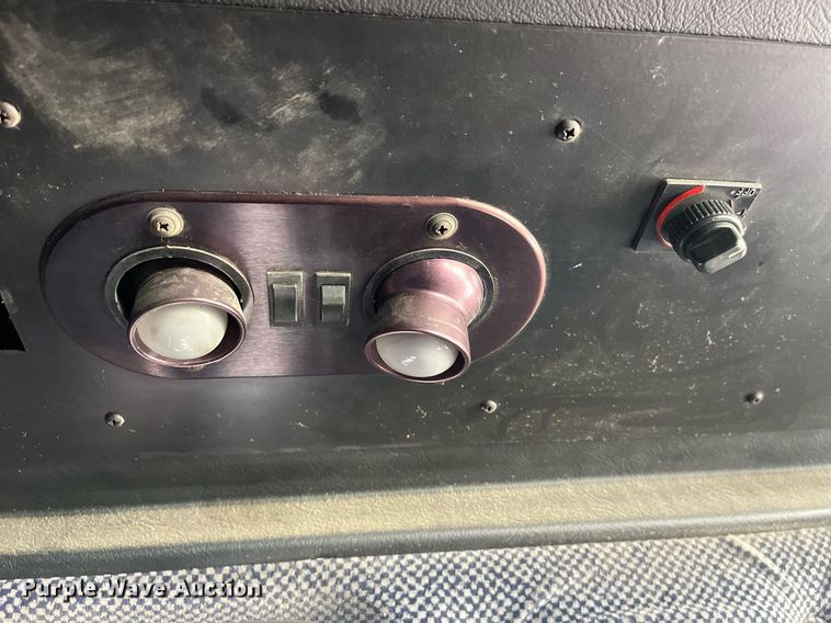 image for item LC9212 1997 Volvo WIA semi truck