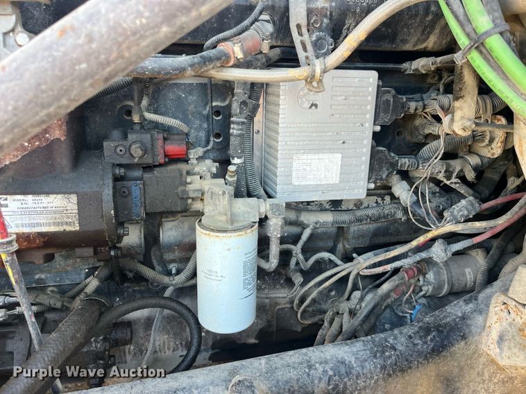 image for item LC9212 1997 Volvo WIA semi truck