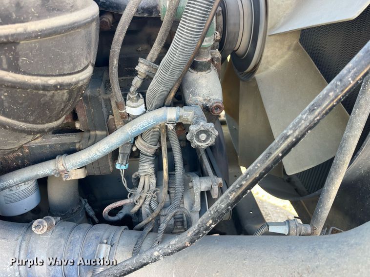 image for item LC9212 1997 Volvo WIA semi truck