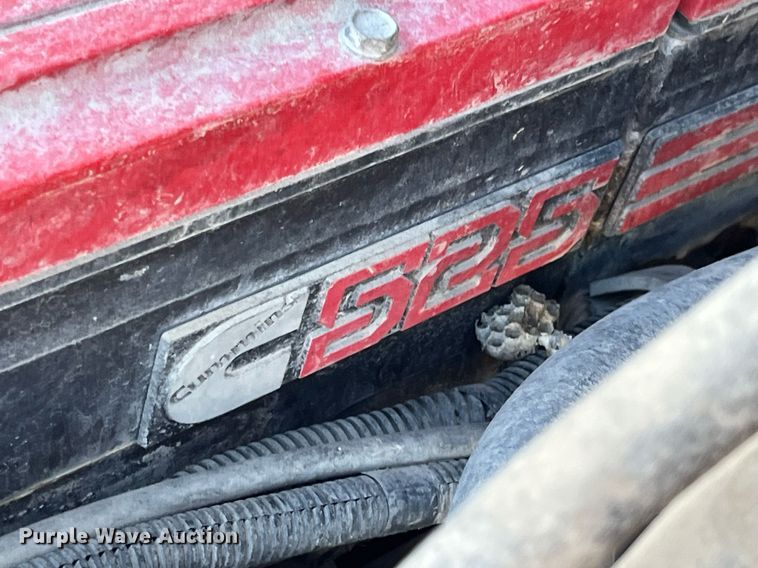 image for item LC9212 1997 Volvo WIA semi truck