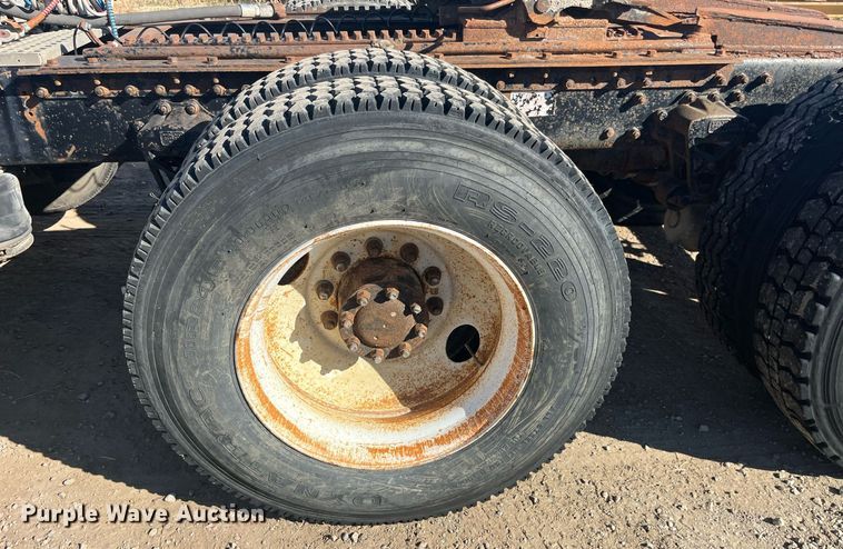 image for item LC9212 1997 Volvo WIA semi truck