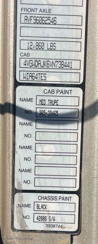 image for item LC9212 1997 Volvo WIA semi truck