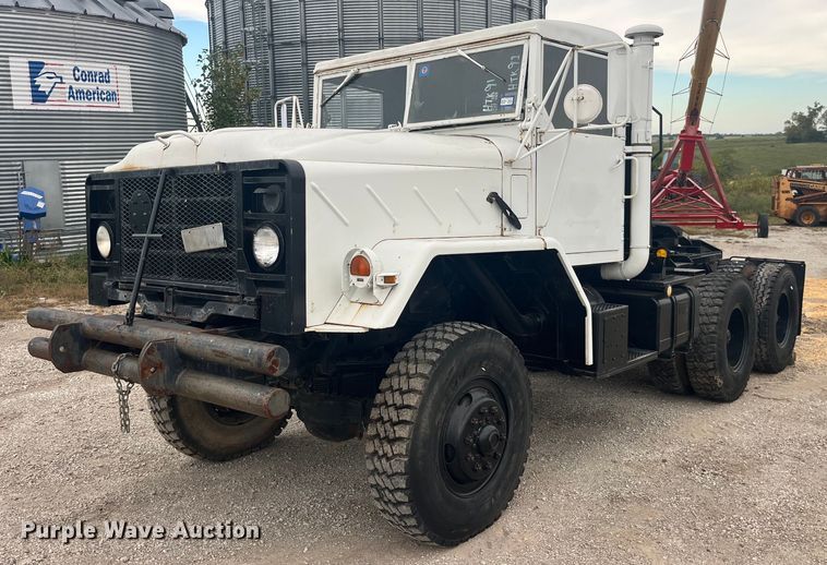 image for item LC9220 2002 American General MP3 semi truck