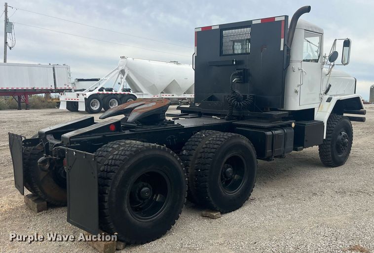 image for item LC9220 2002 American General MP3 semi truck