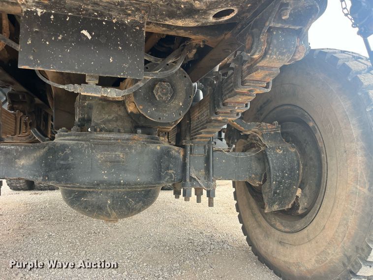 image for item LC9220 2002 American General MP3 semi truck