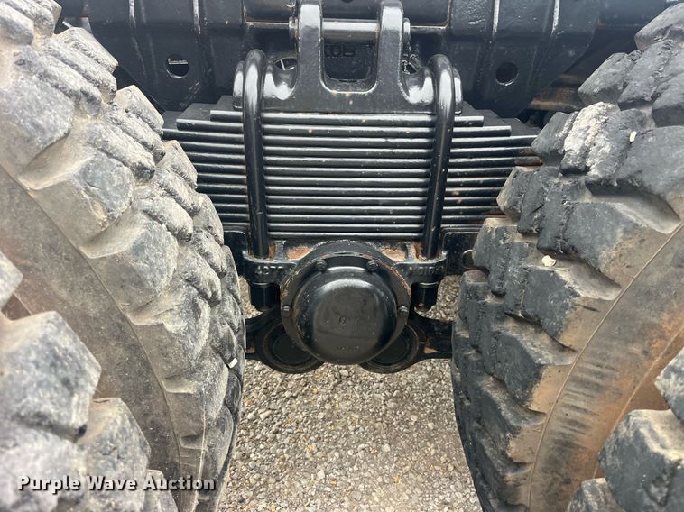 image for item LC9220 2002 American General MP3 semi truck