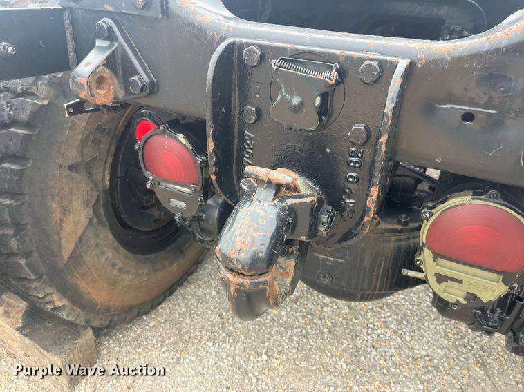 image for item LC9220 2002 American General MP3 semi truck